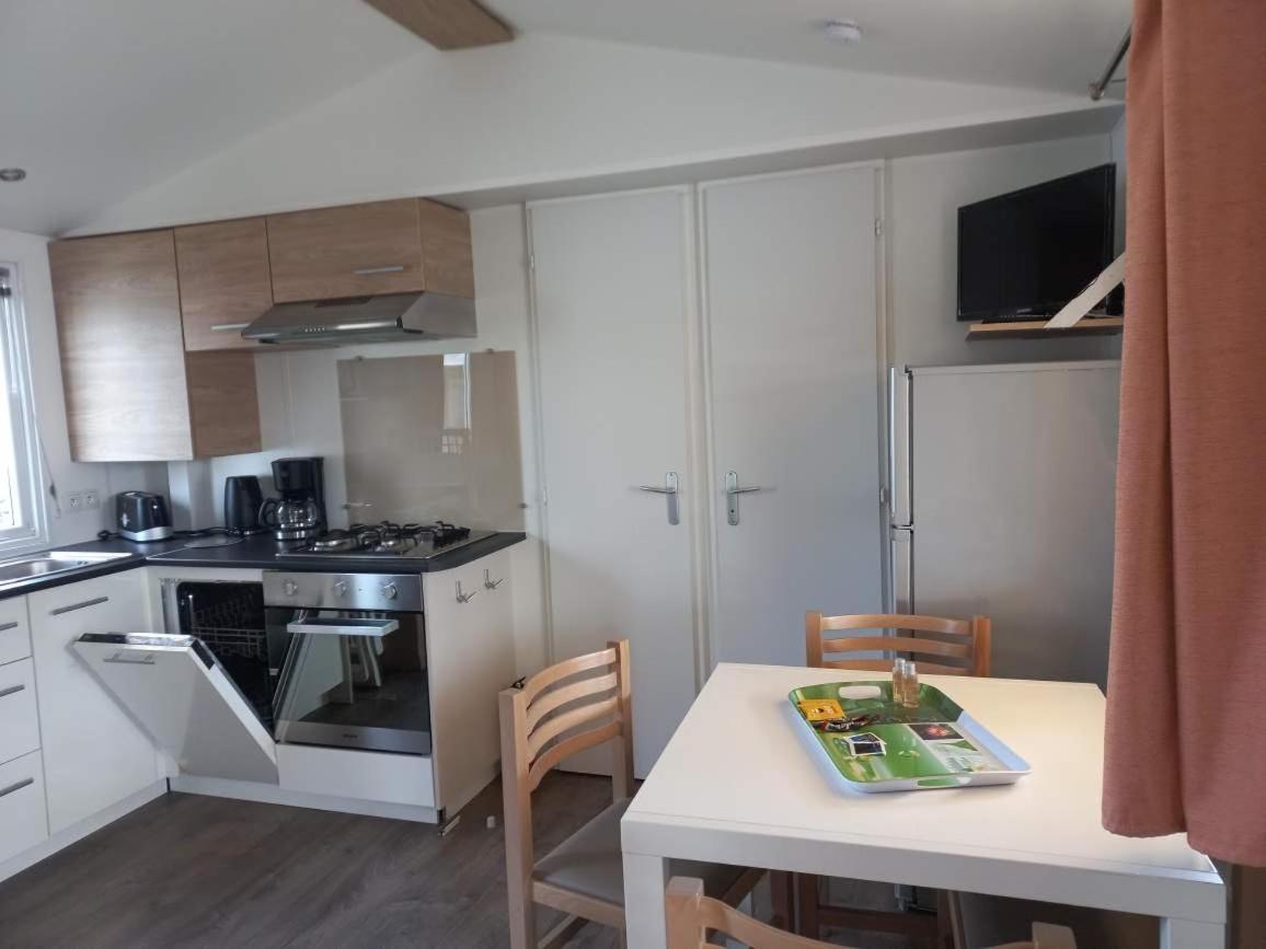 Mobil Home Valras Plage Les Sables Du Midi Exterior photo